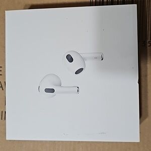 Apple Airpods 3rd generation with case best offer